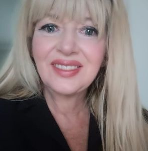 Meet your Posher, Wendy